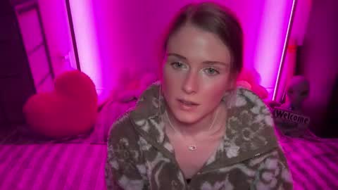 Snapshot of shadebabe chatting on May 2026 08:44:02 AM shadebabe online show from May 2026 08:44:02 AM