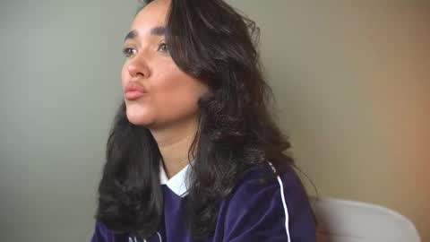 Lily  online show from December 2025 10:21:02 AM