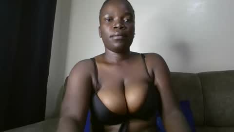 Snapshot of shadowsweet34 chatting on February 2026 12:33:02 AM val online show from February 2026 12:33:02 AM