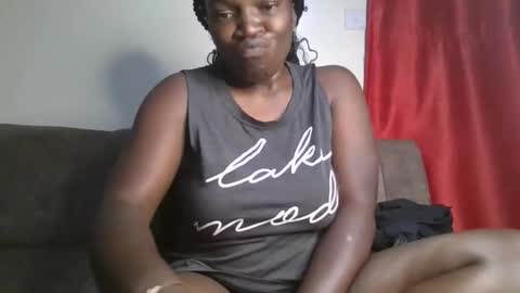 Snapshot of shadowsweet34 chatting on April 2026 02:25:01 PM val online show from April 2026 02:25:01 PM