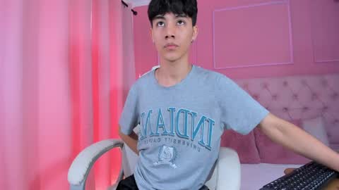 Snapshot of shady_stone chatting on February 2025 08:55:01 PM shady_stone online show from February 2025 08:55:01 PM