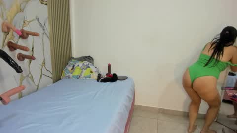 shalomexotic online show from December 2025 11:59:01 AM