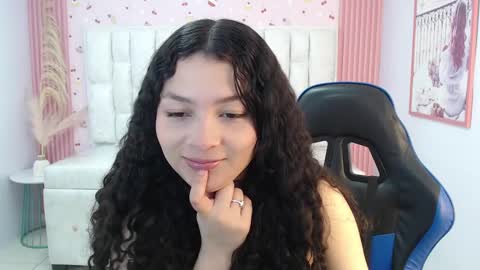 Snapshot of shalon_diaz_sub chatting on October 2025 01:07:01 PM Shalon online show from October 2025 01:07:01 PM