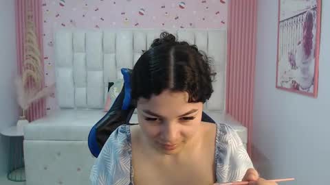 Snapshot of shalon_diaz_sub chatting on October 2025 01:19:01 PM Shalon online show from October 2025 01:19:01 PM