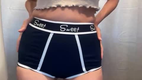 Snapshot of shamanwoman chatting on December 2025 05:29:02 PM Shaman Woman online show from December 2025 05:29:02 PM