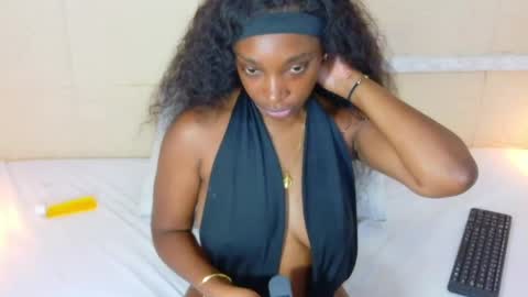 Snapshot of shamira_moore chatting on October 2025 08:17:02 PM Catalina online show from October 2025 08:17:02 PM
