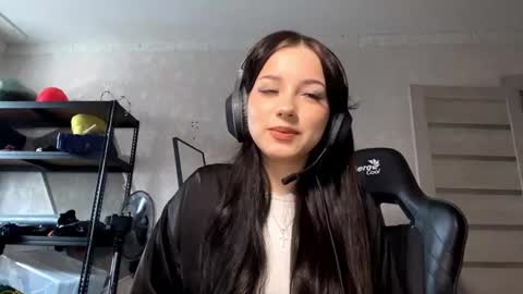 Snapshot of shanaecornish chatting on October 2025 06:25:02 AM Viola online show from October 2025 06:25:02 AM