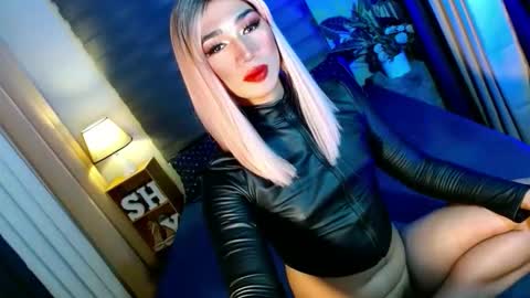 MISS SHANE online show from November 2025 06:37:02 PM