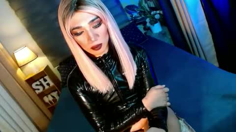 MISS SHANE online show from November 2025 06:52:02 PM