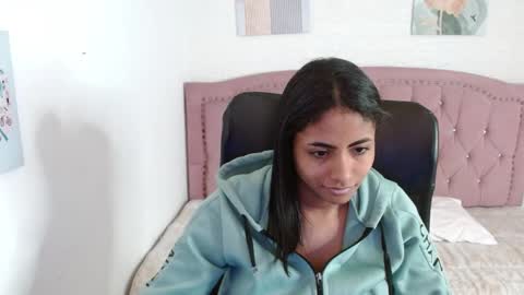 shanelle online show from October 2025 03:26:01 AM