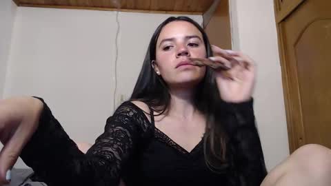 Snapshot of shanel_lozano chatting on September 2025 11:04:02 PM shanel_lozano online show from September 2025 11:04:02 PM