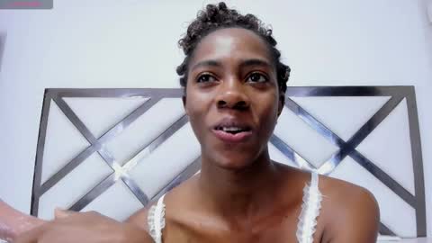 shanelle7 online show from November 2025 05:17:02 PM