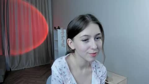 me name is Mia online show from January 2026 06:12:02 PM