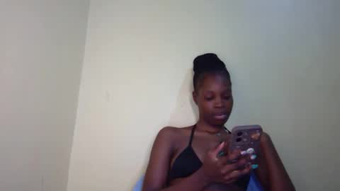 Snapshot of shania_sleigh chatting on February 2025 07:12:02 PM shania_sleigh online show from February 2025 07:12:02 PM