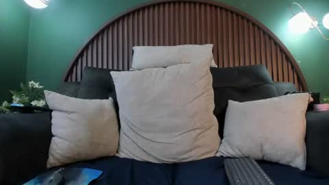 shannel__queen online show from June 2026 09:27:02 PM