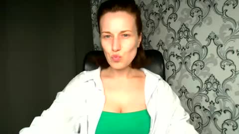 Snapshot of shannen_sweet chatting on June 2026 08:15:02 AM Shannen online show from June 2026 08:15:02 AM