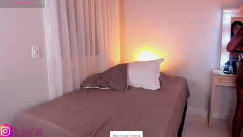 Snapshot of shannol_ryan chatting on March 2026 01:33:02 AM Shannol online show from March 2026 01:33:02 AM