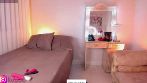 Snapshot of shannol_ryan chatting on April 2026 01:44:02 AM Shannol online show from April 2026 01:44:02 AM