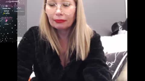 Snapshot of shannon07 chatting on January 2026 04:16:01 AM Shannon07 online show from January 2026 04:16:01 AM