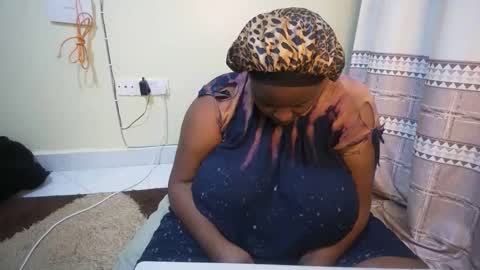 Snapshot of shanny_123 chatting on November 2025 01:17:01 AM shanny_123 online show from November 2025 01:17:01 AM