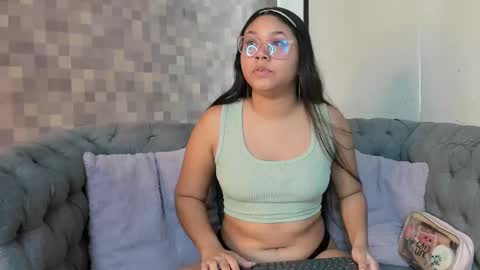 Snapshot of shanon_marel chatting on September 2025 12:21:01 PM SHANON online show from September 2025 12:21:01 PM