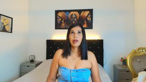Snapshot of shanon_mature_ chatting on May 2026 07:22:01 PM Shanon online show from May 2026 07:22:01 PM