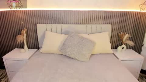 SHANON online show from September 2025 07:28:01 PM