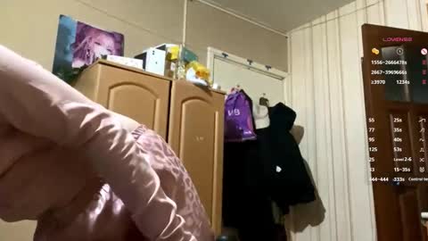 Snapshot of shantaeburleson chatting on October 2025 07:54:01 AM Kristin online show from October 2025 07:54:01 AM