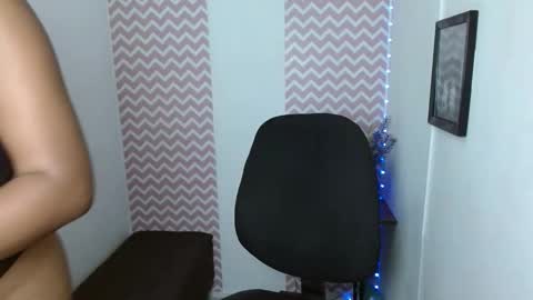 Dayana online show from November 2025 06:08:01 PM