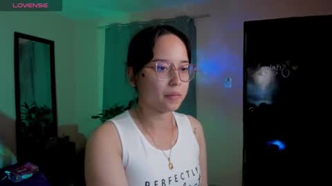 Snapshot of shantalcerezo chatting on February 2026 08:46:02 PM Cat-FOLLOWME and we talk IGshantal cerezo online show from February 2026 08:46:02 PM