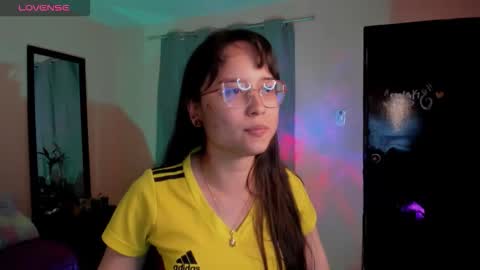 Snapshot of shantalcerezo chatting on February 2026 08:47:01 PM Cat-FOLLOWME and we talk IGshantal cerezo online show from February 2026 08:47:01 PM