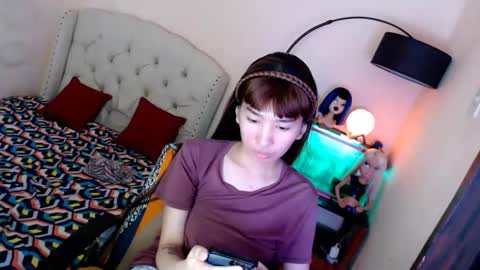 SHANTA FOX  s online show from October 2025 01:01:02 PM