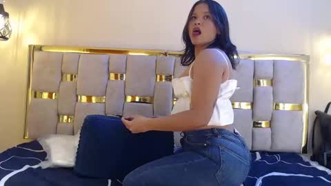 Snapshot of shantall_05 chatting on October 2025 03:10:02 PM shantall 05 online show from October 2025 03:10:02 PM