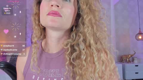 Snapshot of shantalll__ chatting on January 2025 05:12:02 PM Shantal online show from January 2025 05:12:02 PM