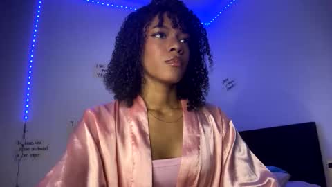 Snapshot of shantalwilliams chatting on June 2026 11:39:02 PM shantalwilliams online show from June 2026 11:39:02 PM