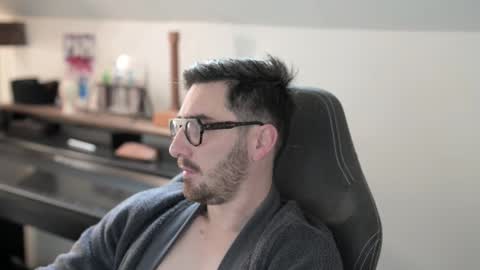 frenchy boy online show from November 2025 08:47:02 AM