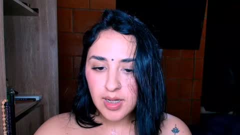 Snapshot of sharain chatting on January 2025 11:52:02 PM My real name is bella Much Gust online show from January 2025 11:52:02 PM