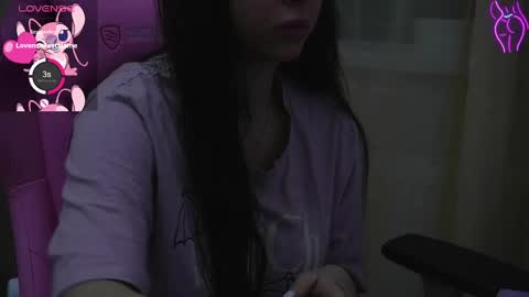 Snapshot of sharkgirl_ chatting on January 2025 02:25:01 PM Miley online show from January 2025 02:25:01 PM