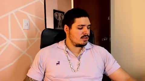 jhon deibyd online show from February 2025 01:35:02 PM