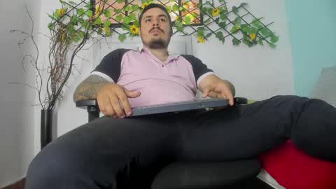 jhon deibyd online show from November 2025 08:42:02 PM