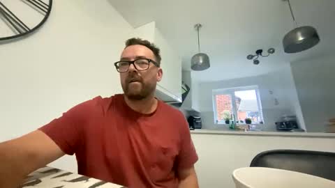 Sharksboy online show from November 2025 07:51:02 AM