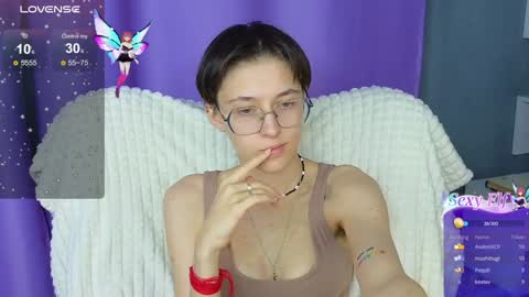 Snapshot of sharli_rose chatting on January 2025 06:24:01 PM Sharli online show from January 2025 06:24:01 PM