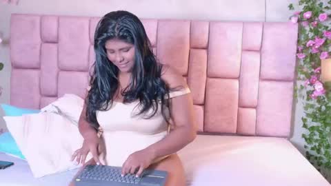 Snapshot of sharlomonteblack chatting on June 2026 05:17:01 PM Sharlo Monteblack online show from June 2026 05:17:01 PM
