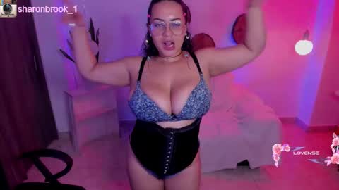 sharon_brook online show from November 2025 05:28:02 AM