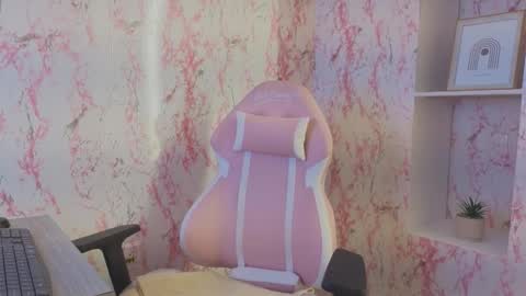 Snapshot of sharon_curvvy chatting on October 2025 03:10:02 AM Sharon Curvvy online show from October 2025 03:10:02 AM