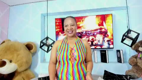 Sharon Noa online show from April 2026 02:32:01 PM