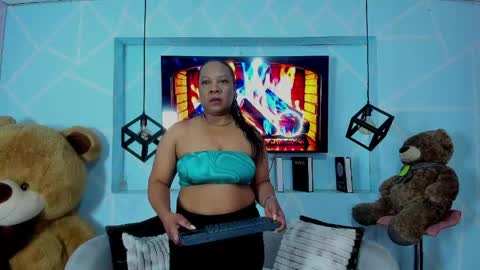 Sharon Noa online show from April 2026 02:34:02 PM