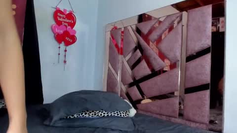 Snapshot of sharondeluxe chatting on March 2025 04:51:02 AM SHARONDELUXE online show from March 2025 04:51:02 AM