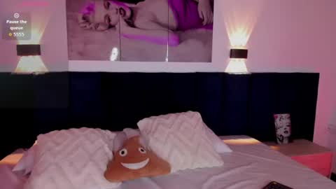 SharonLovee  online show from June 2026 09:57:02 PM