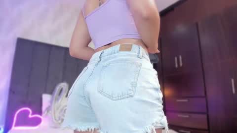 Snapshot of sharonn___ chatting on February 2025 04:01:01 AM Sharon online show from February 2025 04:01:01 AM